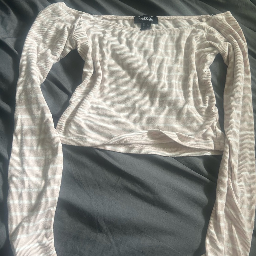 💕(5 for 20$)💕Refuge Cream Fitted Crop Blouse